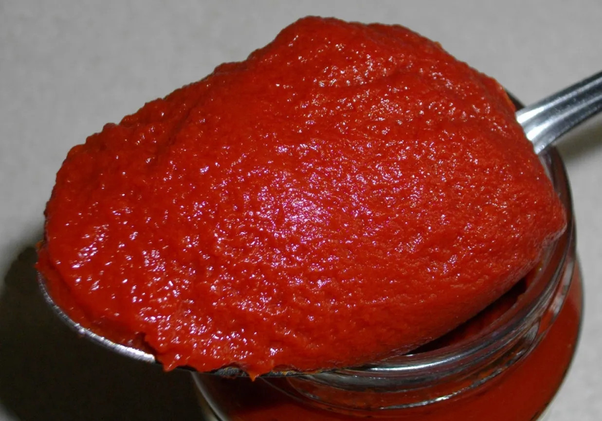 Pasta z Tureckich Pomidorów – Naturalny Smak i Zdrowe Składniki